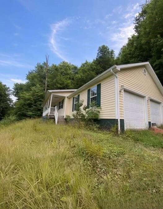 Inviting Single-Level Living Surrounded by West Virginia Scenery