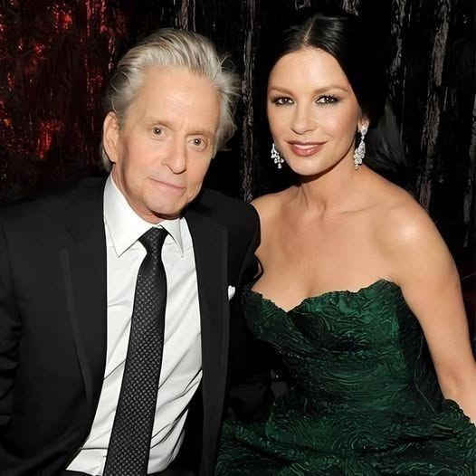 Catherine Zeta-Jones can’t hold back her tears: “He passed away today because… – Check the comments