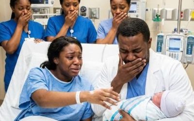 She walked into the hospital alone to give birth… and moments after her baby arrived, the doctor looked at him — and suddenly broke down in tears