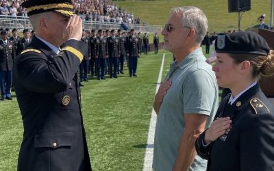 At My Daughter’s Army Ceremony, a Three-Star General Stopped to Salute Me—and the Reason Left Everyone Speechless