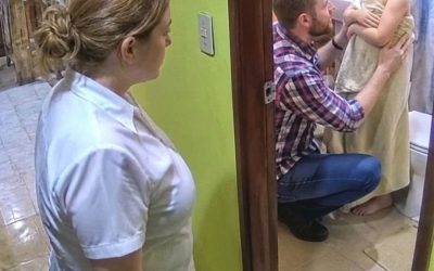 My daughter always remained silent whenever her stepfather bathed her… until one day I arrived home earlier than usual — and what I saw before my eyes left me paralyzed.