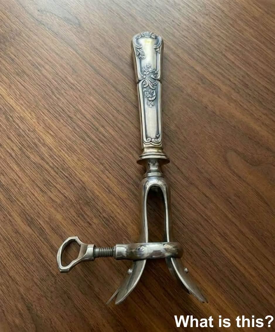 Found this in my grandma’s dresser after she pαssed. None of us have a clue what it is.