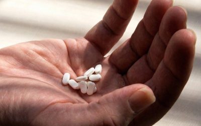 Cholesterol-lowering drugs cause heart attacks, rapid aging, and brain damage. Instead, use these two foods (FIRST COMMENT)