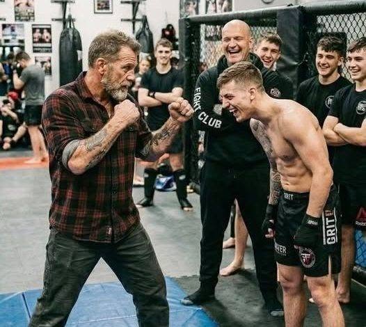 Marine Combat Instructor Storms The Gym To Destroy His Daughters Abuser Without Throwing A Single Punch 2,821 4 minutes read…see more