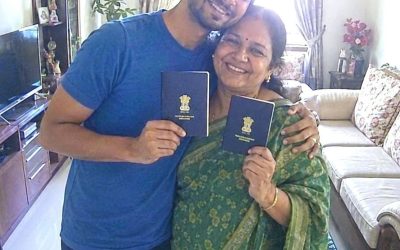 I married a 60-year-old woman, even though her entire family opposed it — but when I touched her body, a shocking secret was revealed… My name is Arjun Mehra. I’m 20 years old, 180 cm tall, and a second-year student at a well-known university in New Delhi. My life was normal until I met Kavita Rao — a 60-year-old wealthy woman who once owned a chain of luxury restaurants in Mumbai but is now retired. We met at a school charity event in Gurugram. Kavita was attractive. Her hair was silver, her eyes sharp yet gentle. Her slow but confident walk made it impossible for a young student like me to look away. After that, she invited me for tea at her old mansion in South Delhi. We talked for hours. I was deeply moved by her life story: a woman who had everything — power, money, fame — yet was lonely. She had no children, and her marriage had ended quietly. I don’t know when I fell in love with her. Not because of her money, but because of the way she looked at me — like someone who had experienced loss and understood it. Three months later, on a rainy night, I went down on one knee in front of her and said: “I don’t care about age. I only know that I want to be with you.” The news spread everywhere. My family was furious. They thought I had been “bought.” My father — a retired army officer — slammed his hand on the table: “You are disgracing the family! She is as old as your mother!” My mother cried until her eyes ran dry. Friends mocked me. But I didn’t care. I left home and completed all the wedding rituals on my own. The wedding took place at Mrs. Kavita’s villa, attended only by a few of her old friends — all big businessmen. I was the youngest person there, and people looked at me with a mix of curiosity and hatred. On the wedding night, I was so nervous that my heart was pounding loudly. The room was lit by hundreds of scented candles. Mrs. Kavita came out of the bathroom wearing a white silk nightgown, the fragrance of perfume filling the air. She sat beside me. Her eyes were soft, but unreadable. She handed me a thick file, three copies of land ownership certificates in Mumbai, and the keys to a silver Rolls-Royce Phantom. I was stunned. “What are you… doing? I don’t need these things.” She smiled slightly — a smile that was both gentle and cold. “Arjun, if you have chosen this path, then you should know the truth. I didn’t marry you just because I’m lonely… I married you because I need an heir.” Her words made my blood boil. “Heir? What do you mean?” Kavita looked straight at me. Her voice grew quieter and heavier. “I have no children. My wealth — more than 20 billion rupees — if left unclaimed, will fall into the hands of relatives who are waiting for my early death. I want it all to be yours. But…” She paused and took a deep breath. “There is one condition.” The air in the room felt heavy. I swallowed hard. “What condition…?” She replied, her eyes never leaving mine… (Read the full story in the first comment below.)