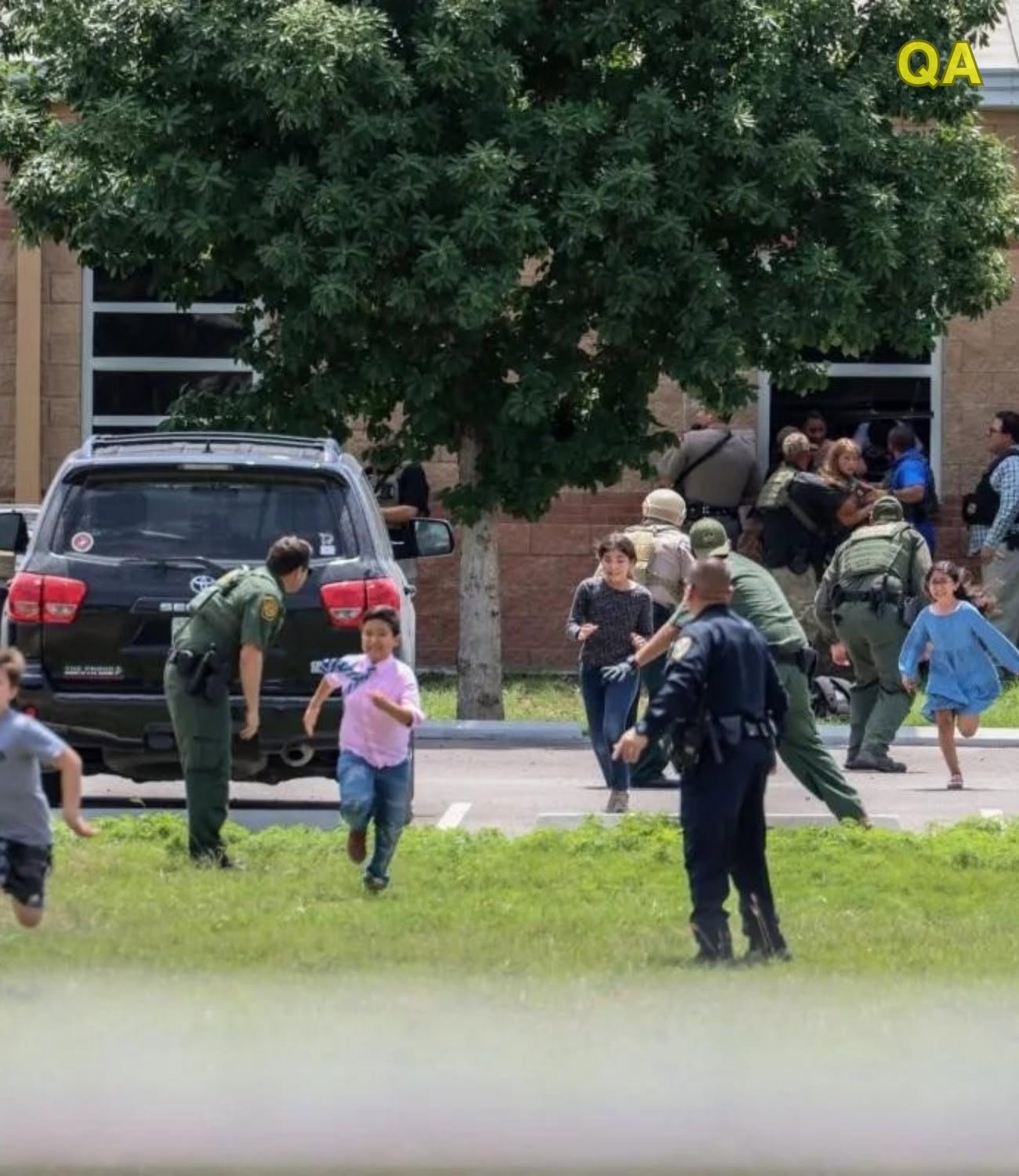 F. At least 4 dead, 10 injured after mass shooting at child…