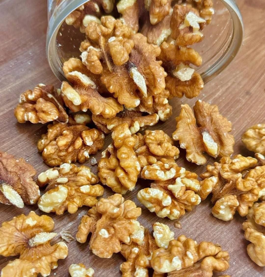 Doctors reveal that eating nuts causes cancer… Show more