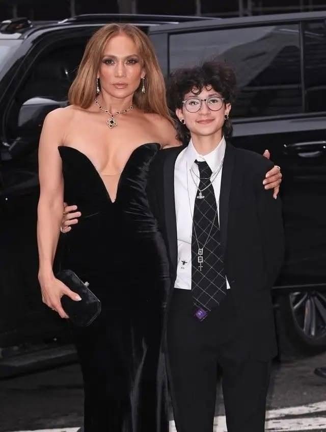 Jennifer Lopez’s son is already /,start… b See more