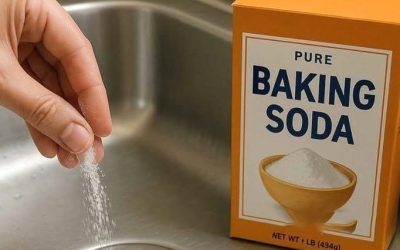Lady dumps baking soda down her sink. Here’s the genius reason why – welcome