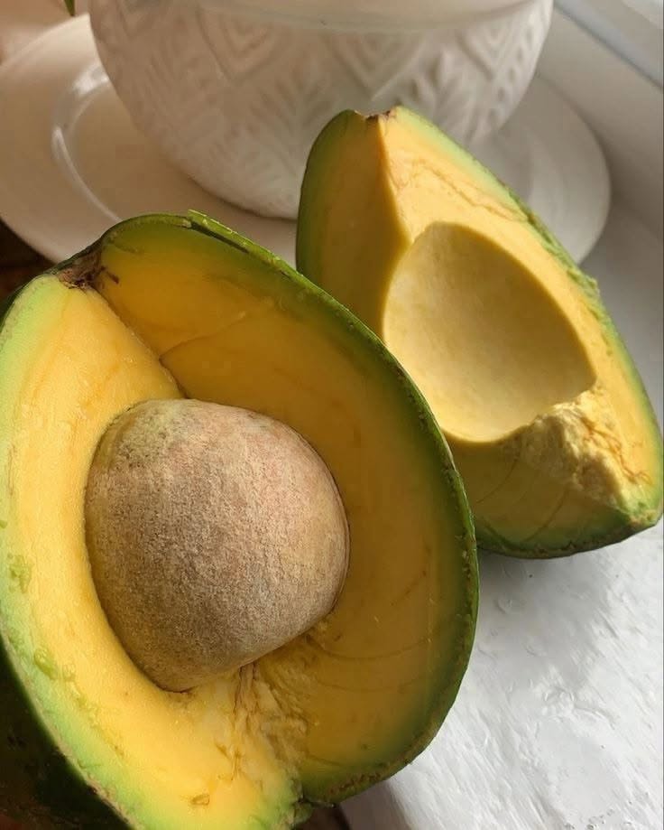 Doctors Reveal What Eating Avocados May Do to Your Body