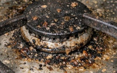 My mama taught me this trick to remove caked-on splatter from stovetop burners with 0 effort. Here’s how it works. Full article 👇 💬