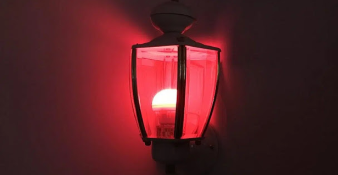 The Secret Meaning Behind a Red Porch Light ((And Why It’s the Most Beautiful Neighborhood Trend))